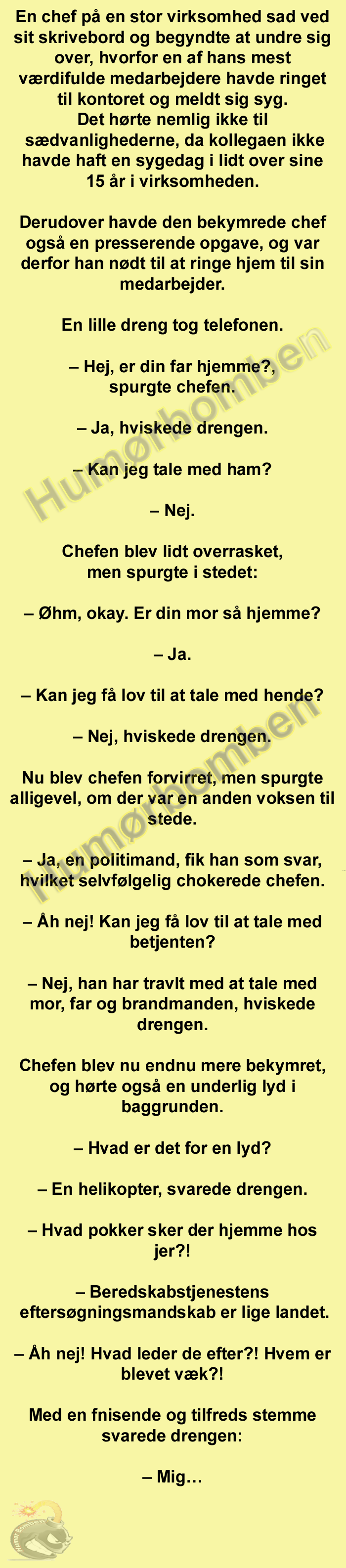 En chef på en stor virksomhed sad ved sit skrivebord